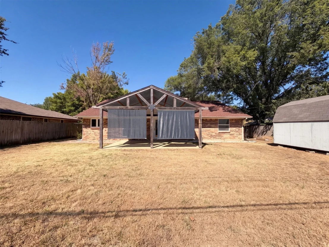 Photo of 1208 Hillcrest Drive
