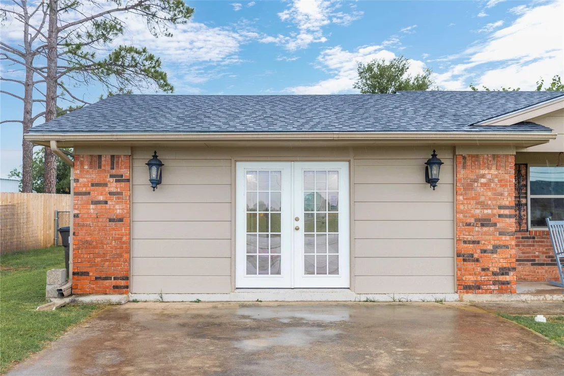 Photo of 205 longhorn dr
