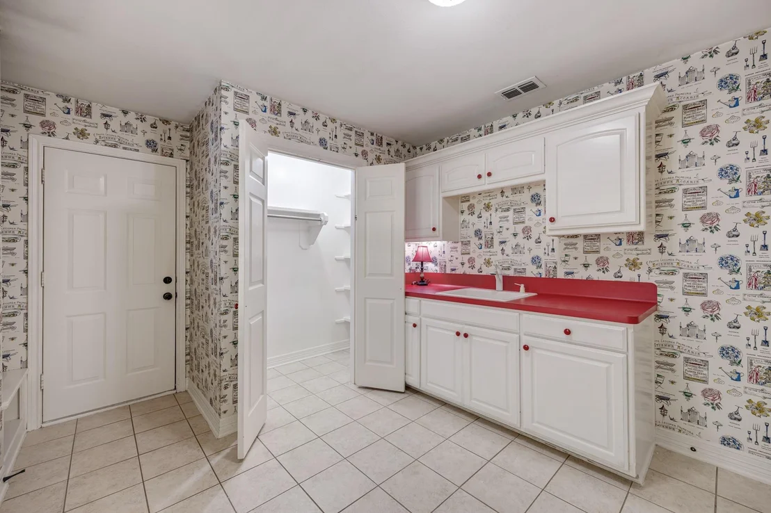 Photo of 17820 Oak Forest Drive