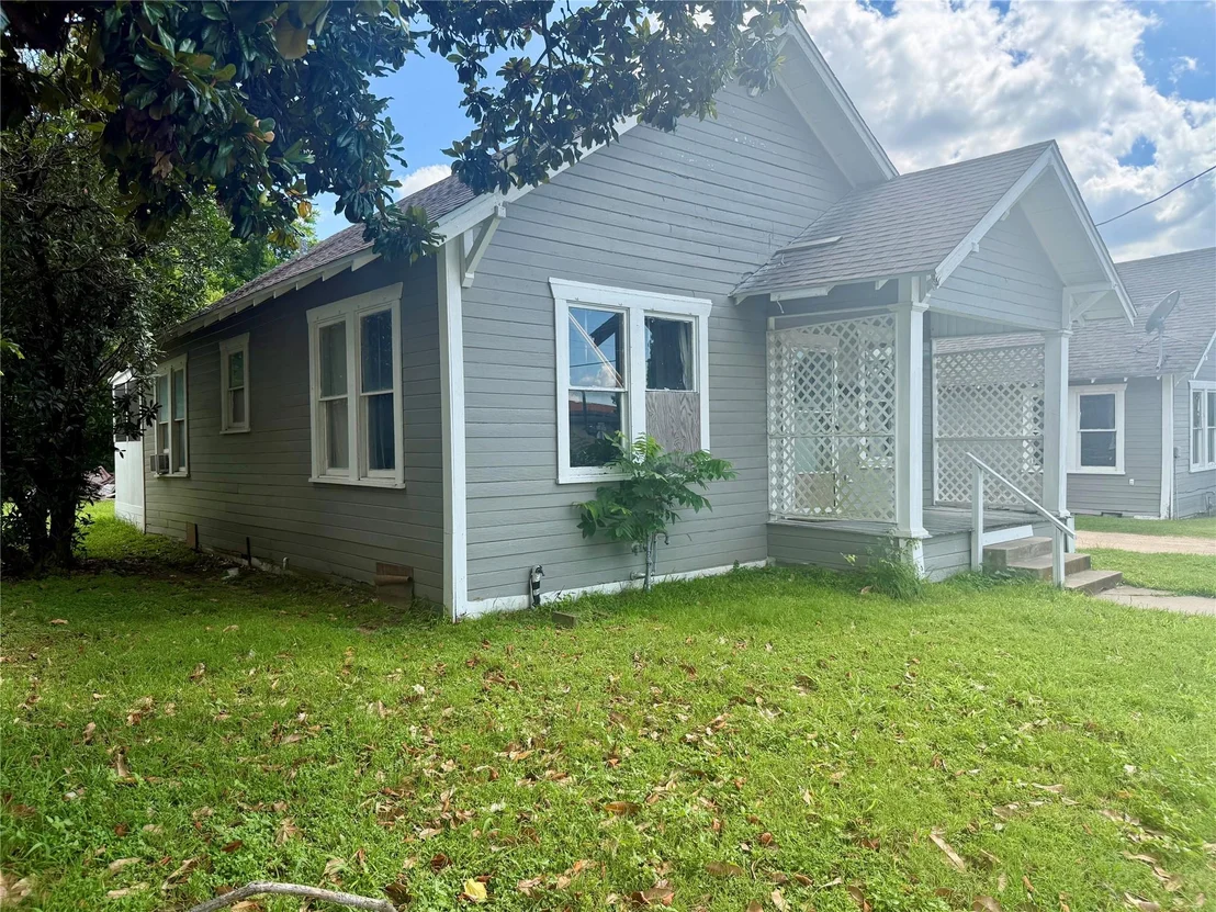 Photo of 400 Live Oak Street