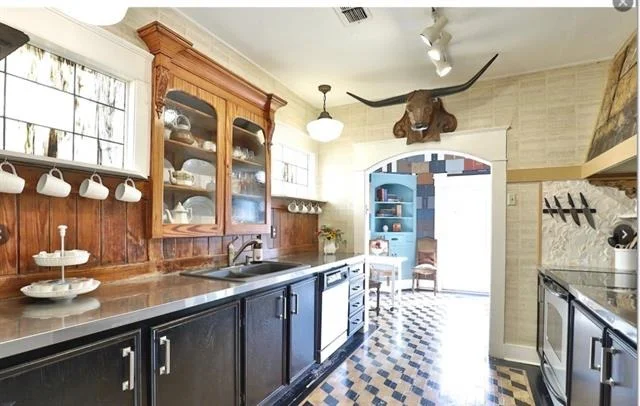 Photo of 1033 Highland Avenue