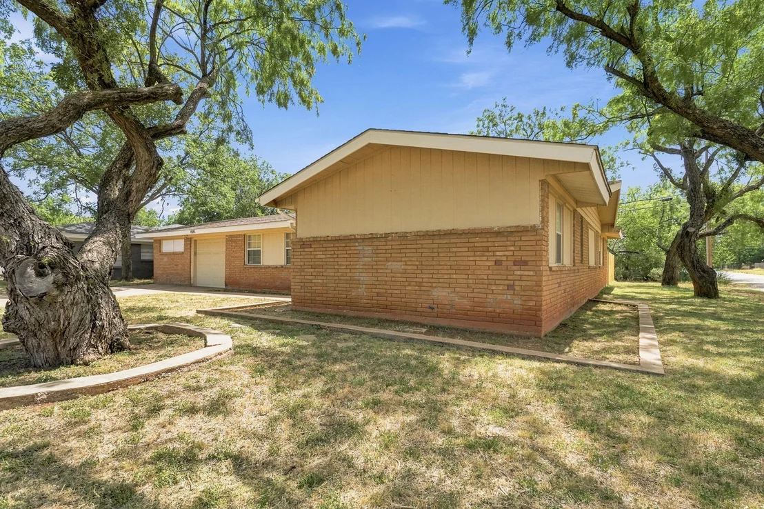 Photo of 1801 Mimosa Drive