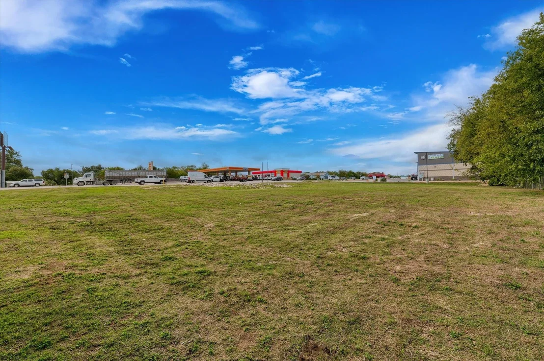 Photo of 529 W Mcgregor Drive