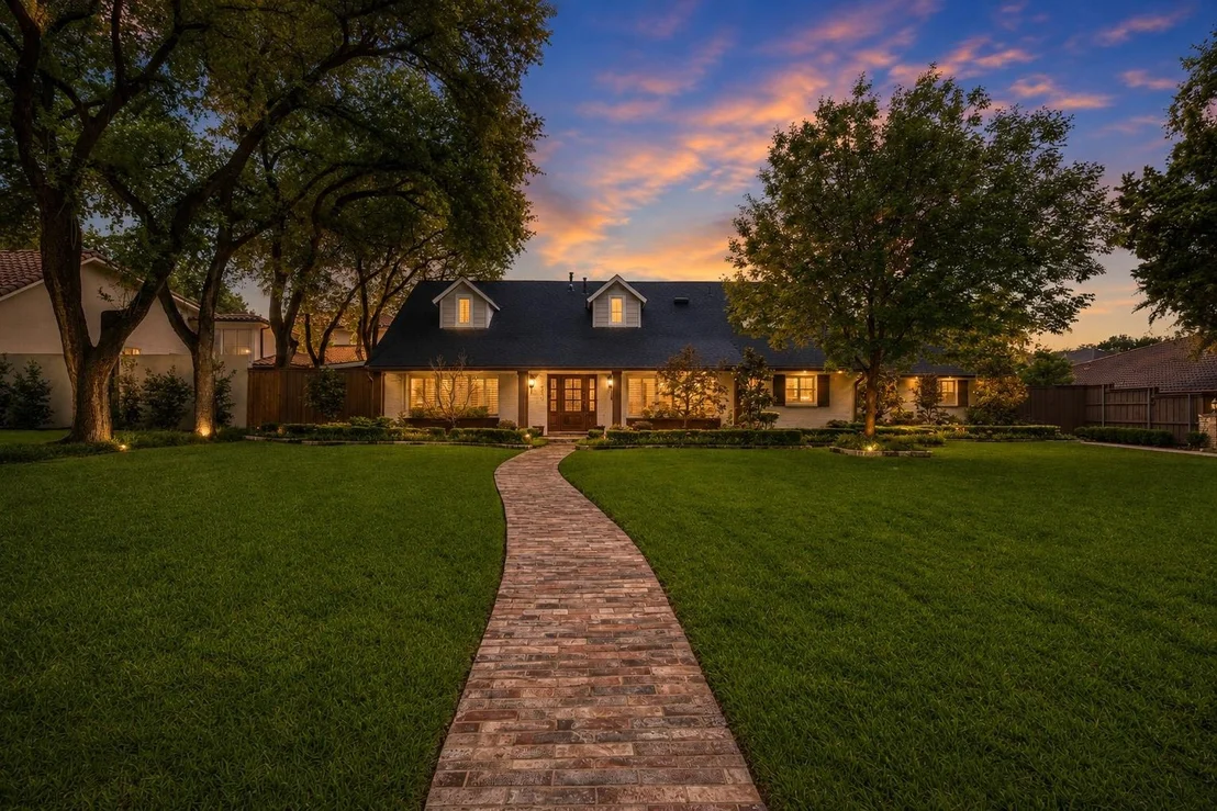 Photo of 4432 Willow Lane
