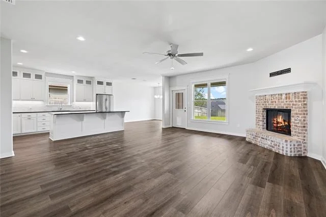 Photo of 118 Sides Boulevard