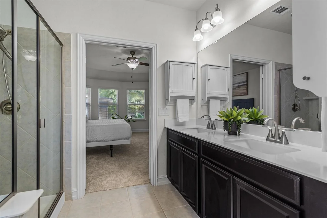 Photo of 6424 Roaring Creek