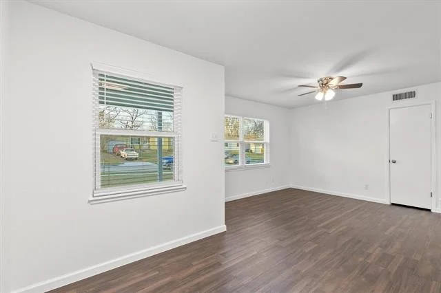 Photo of 2516 Albemarle Drive
