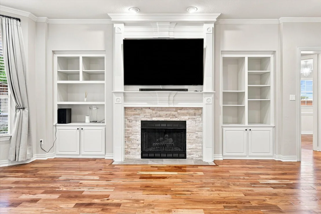 Photo of 708 Lakeway Drive