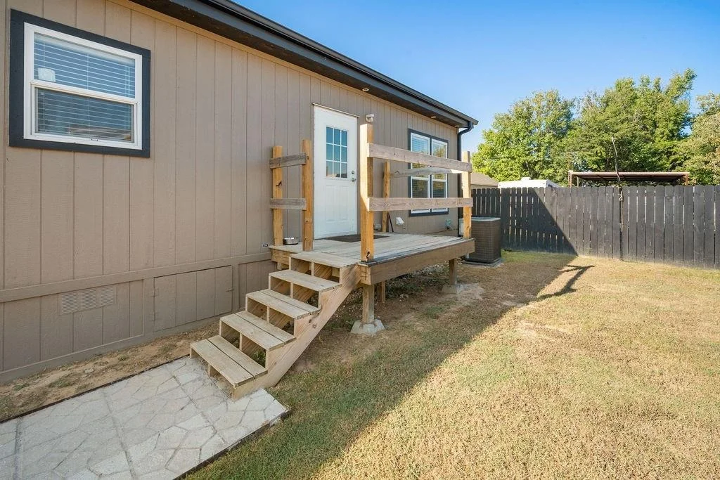 Photo of 827 Cheyenne