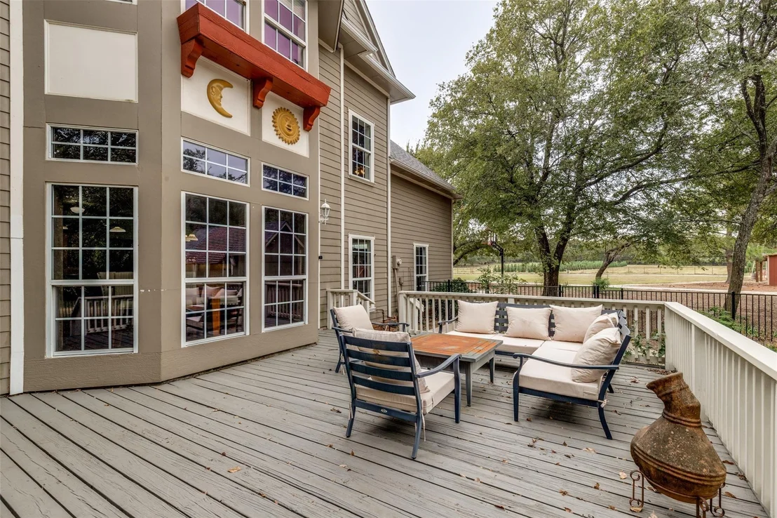 Photo of 1833 Dr Sanders Road