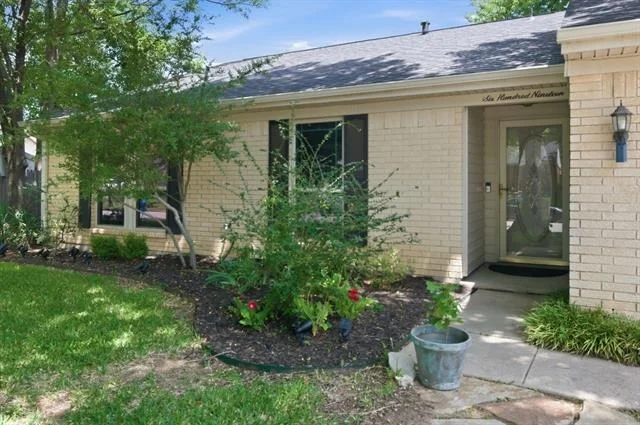Photo of 619 Heather Wood Drive