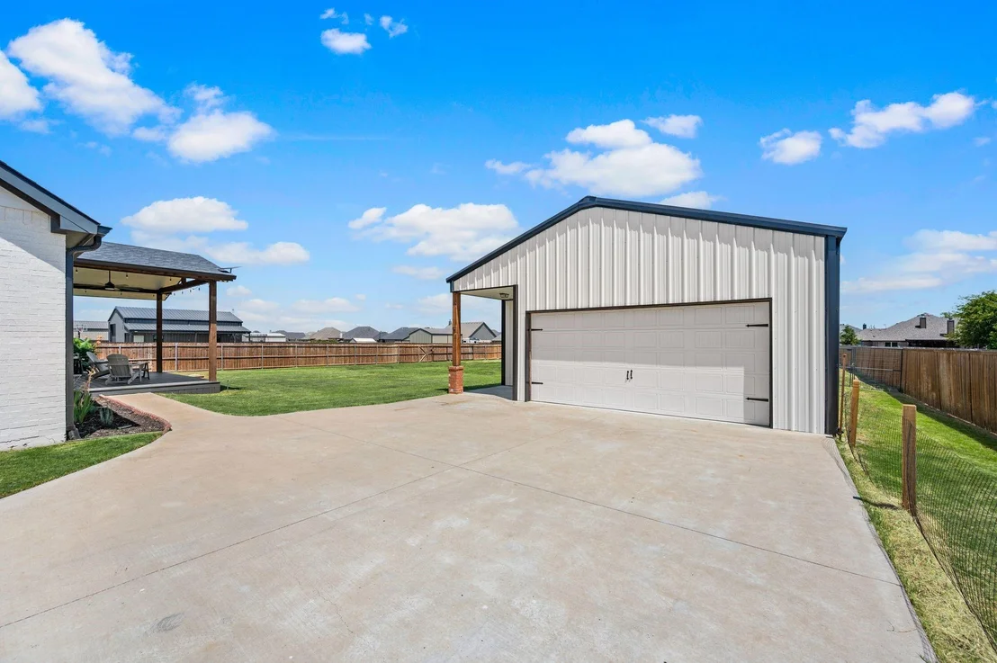 Photo of 8908 Lazy Oak Drive