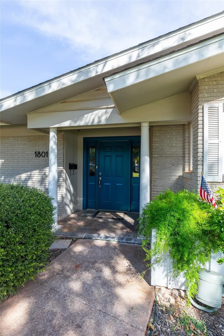Photo of 1801 Sylvan Drive