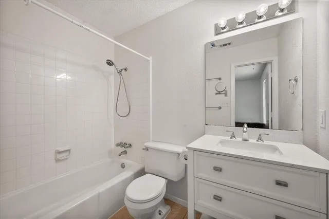Photo of 5100 Lasalle Drive