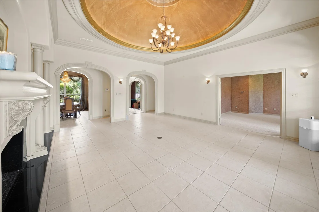 Photo of 7402 Hollytree Drive