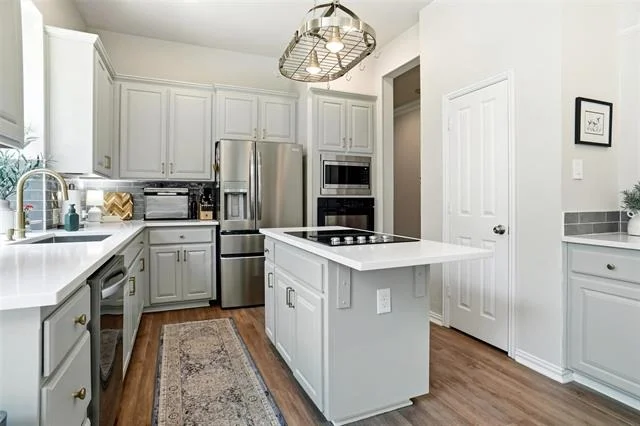 Photo of 2433 Folkstone Way