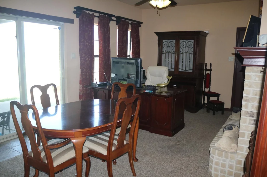 Photo of 1055 Chartres
