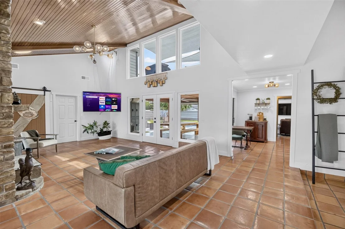 Photo of 31 Rancho Drive N