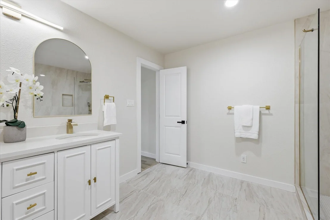 Photo of 419 Summit Drive
