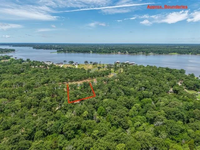 Photo of 7002 Lakeshore Way