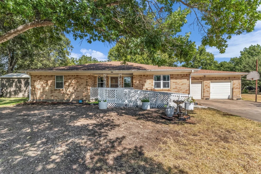 Photo of 896 Randy Drive