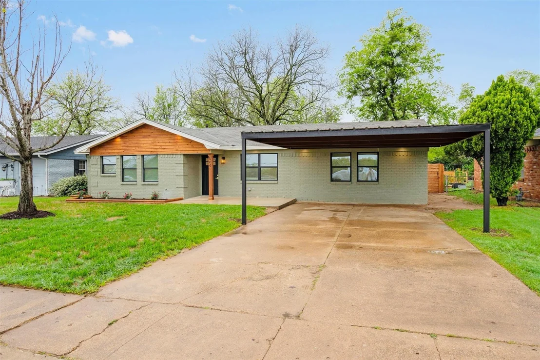 Photo of 504 N Main Street