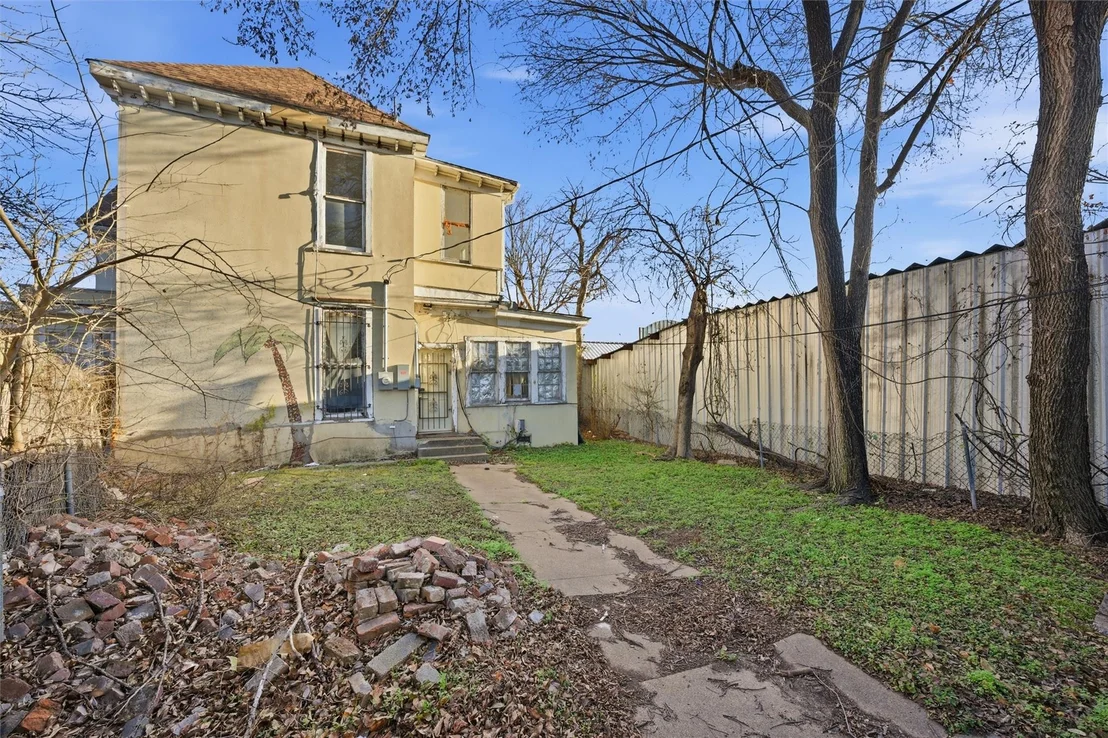 Photo of 1601 Columbus Avenue