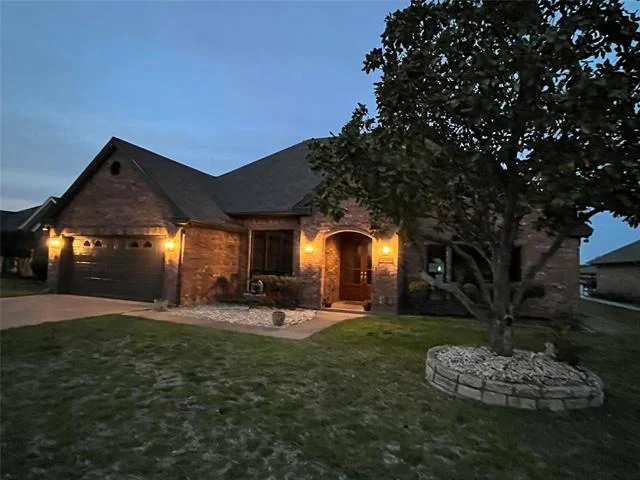 Photo of 2309 River Road