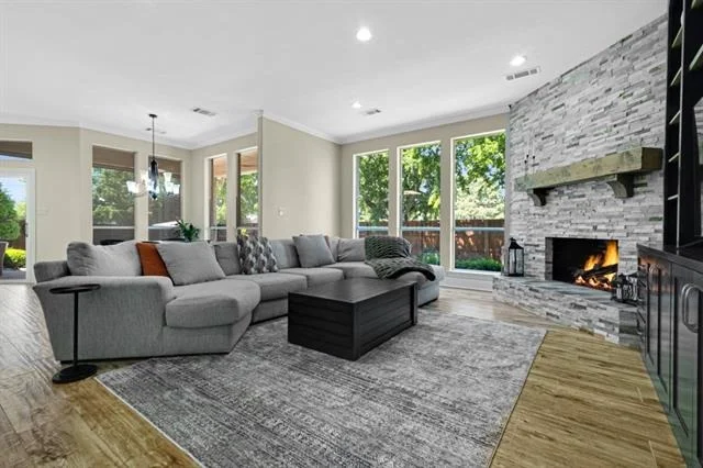 Photo of 901 Canterbury Lane