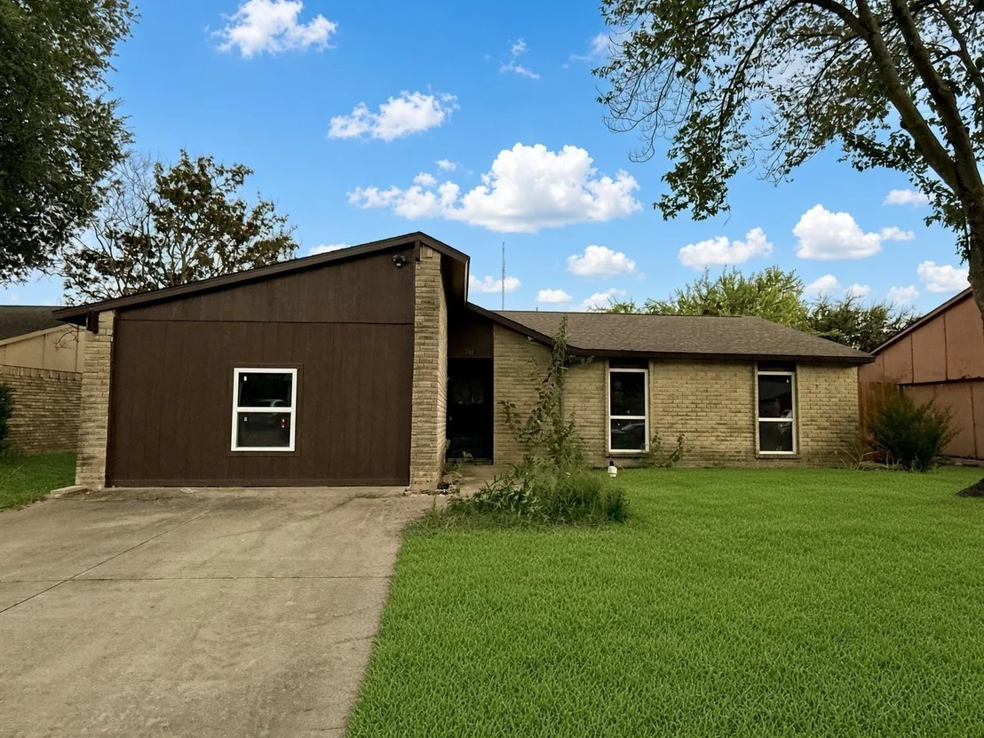 Photo of 5618 Briarcrest Drive