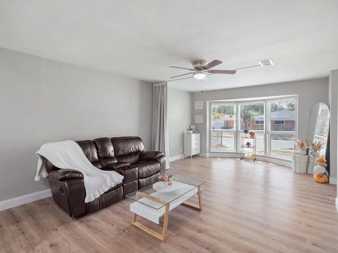 Photo of 9255 Palisade Drive