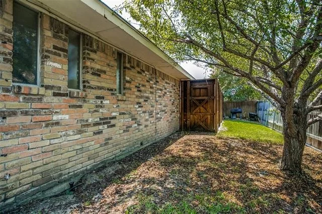 Photo of 2012 Cherbourg Drive