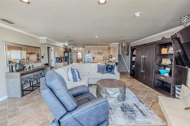 Photo of 140 Oyster Bay