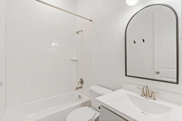 Photo of 1701 Deerwood Lane