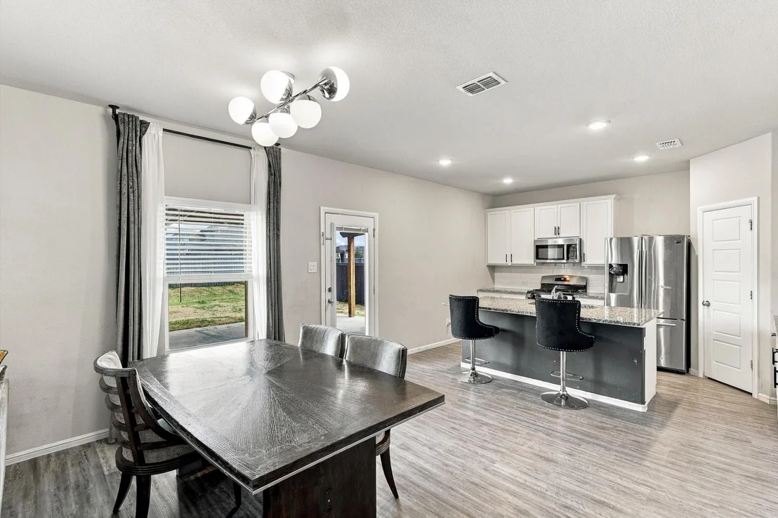 Photo of 6953 Prairieside Trail