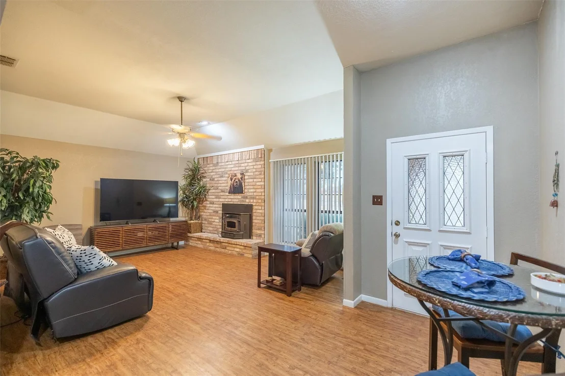 Photo of 3166 Constitution Avenue