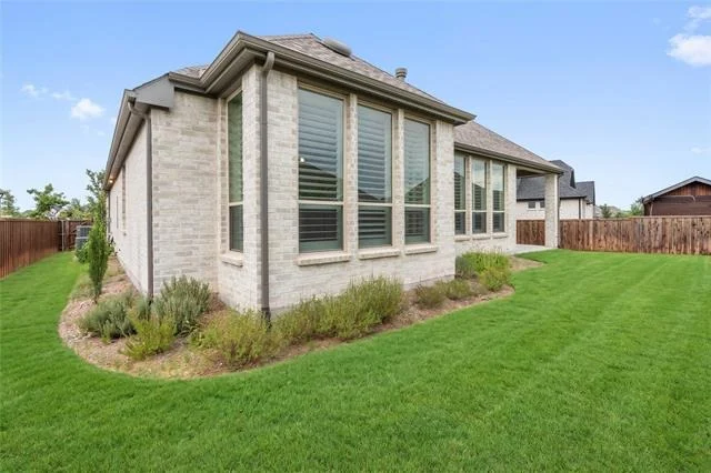 Photo of 1701 Deerwood Lane