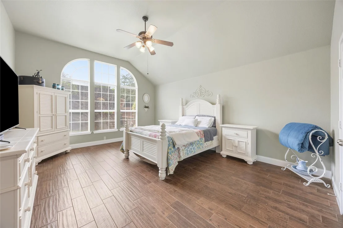 Photo of 1004 Dover Heights Trail