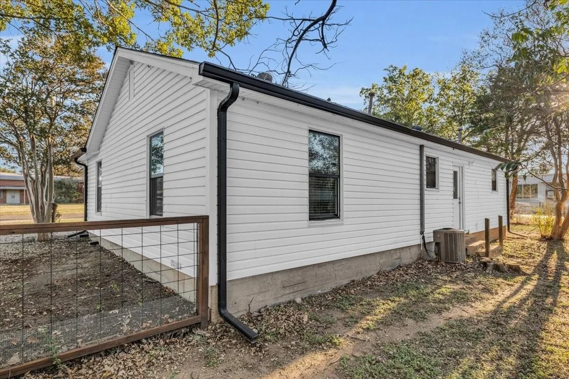 Photo of 211 W Stegall Drive