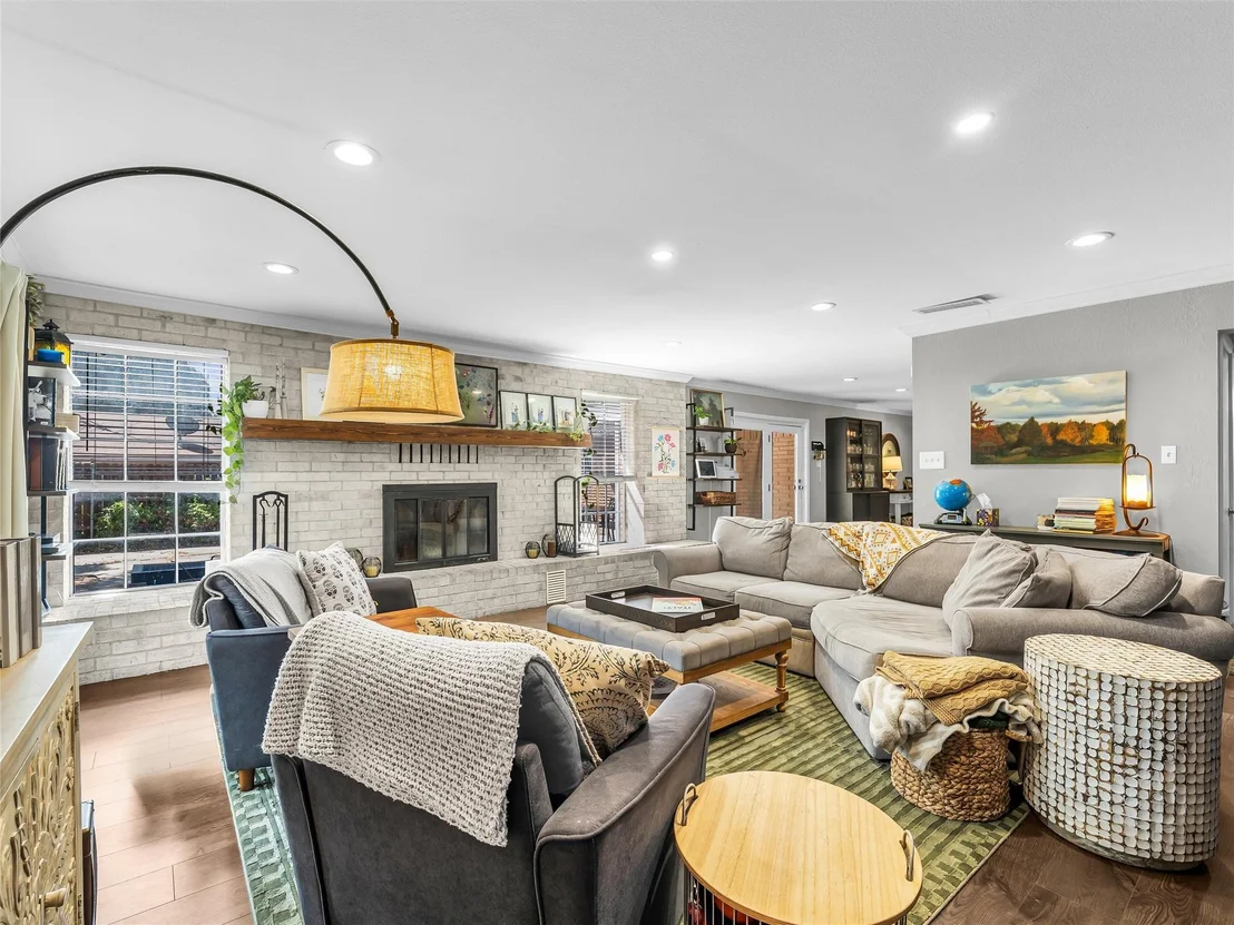Photo of 1007 Melrose Drive