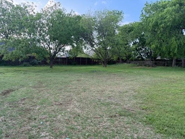 Photo of 417 W Huffman Street