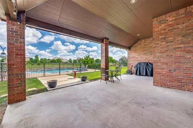 Photo of 213 Lake Way