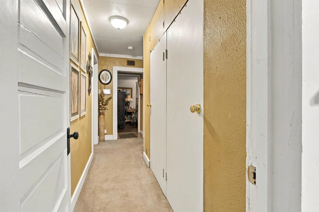 Photo of 215 W Munson Street