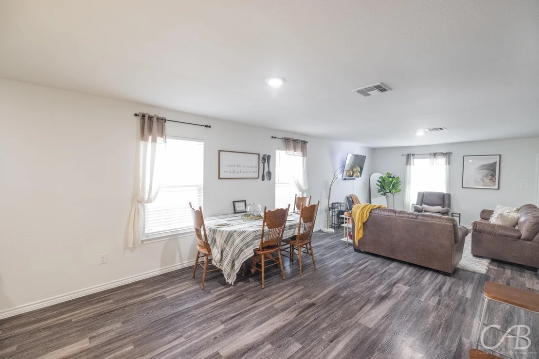 Photo of 7910 Vineyard Drive