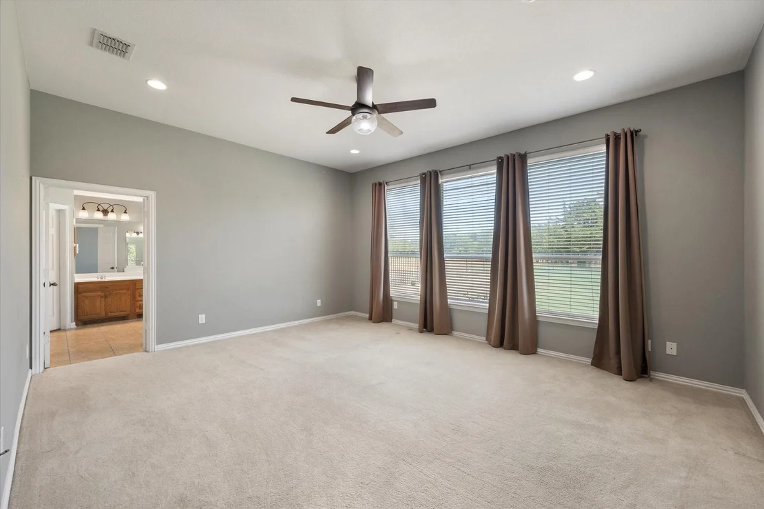 Photo of 276 Jackson Circle