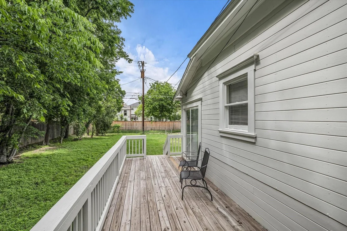 Photo of 2811 Washington Avenue