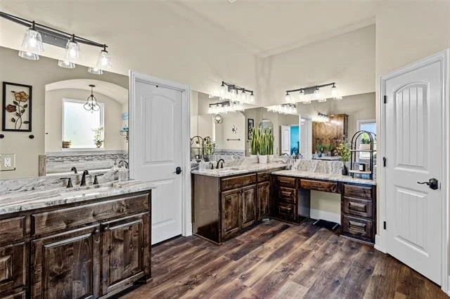 Photo of 1064 Eagles Bluff Drive