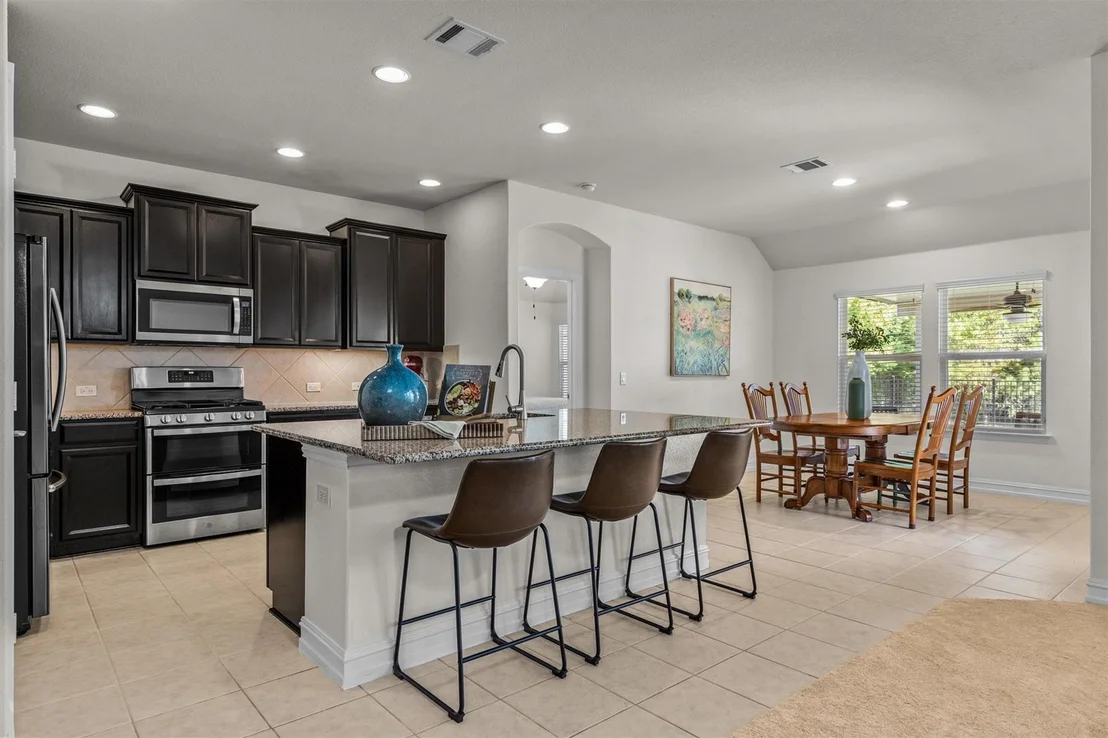 Photo of 6424 Roaring Creek