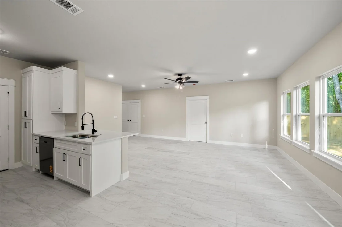 Photo of 114 Granada Street