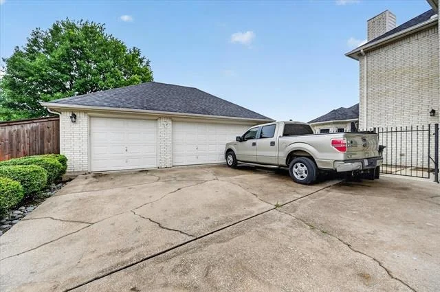 Photo of 851 Bridle Path